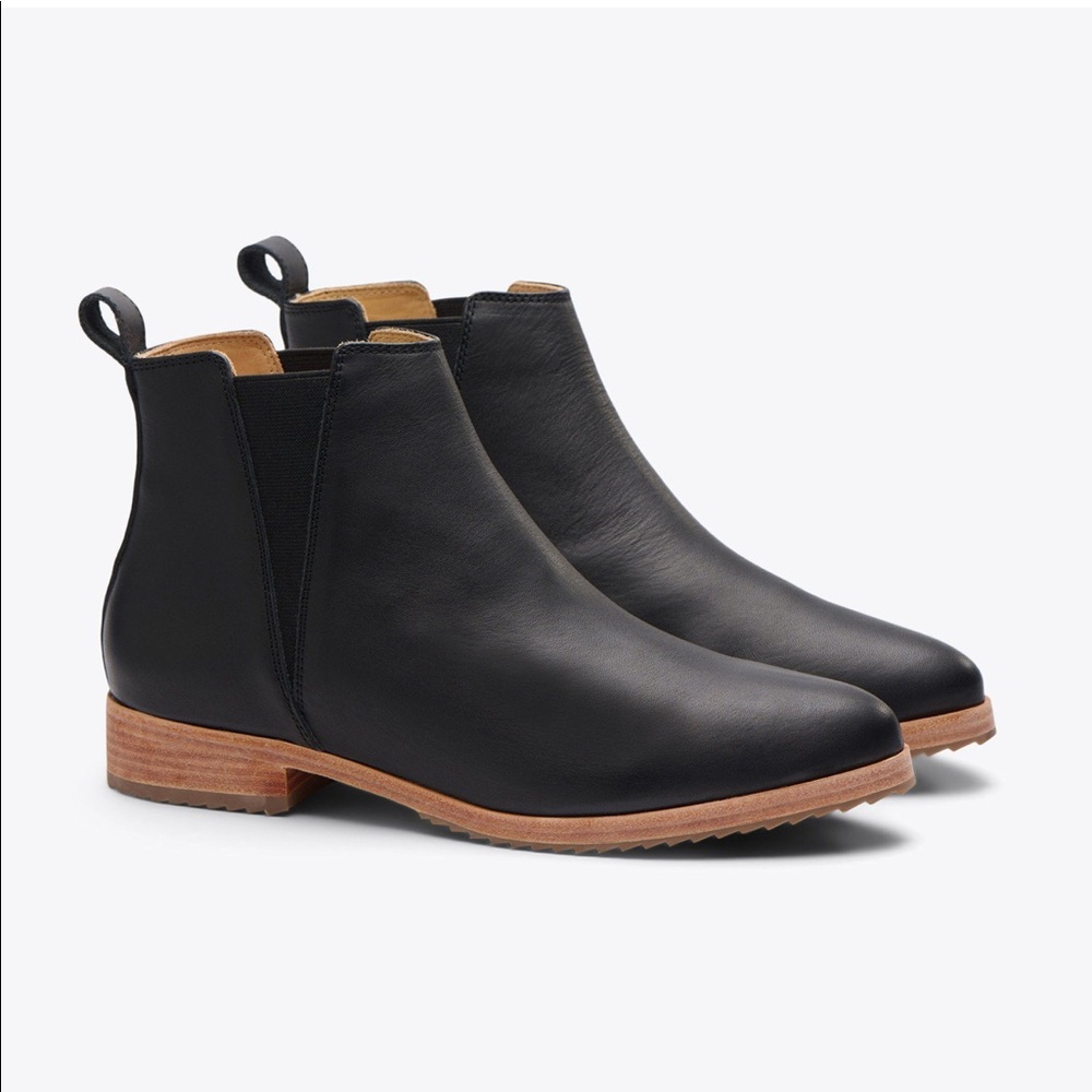 Nisolo Everyday Chelsea Boots I’m Black - Size 8.5